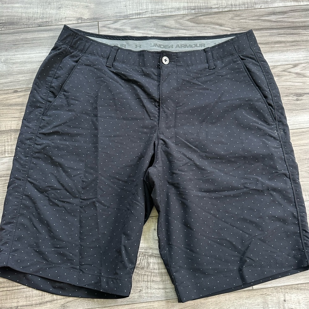 Under Armour Men's Golf Shorts Polka Dot Loose Fit Breathable in Blue Size 38